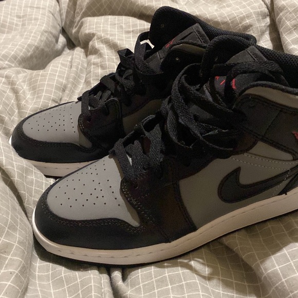 Air Jordan mid 1 shadow red - Picture 2 of 5